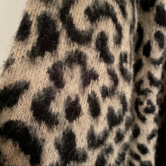 Cozy Leopard Print Eyelash Knit Cardigan - Picture 5 of 7